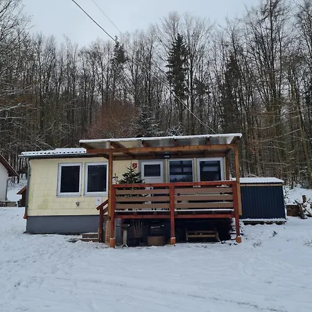 Am Badesee Schoensee 12 * Urnshausen